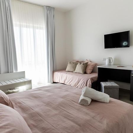 Teddu B&B Giardini Naxos Bagian luar foto