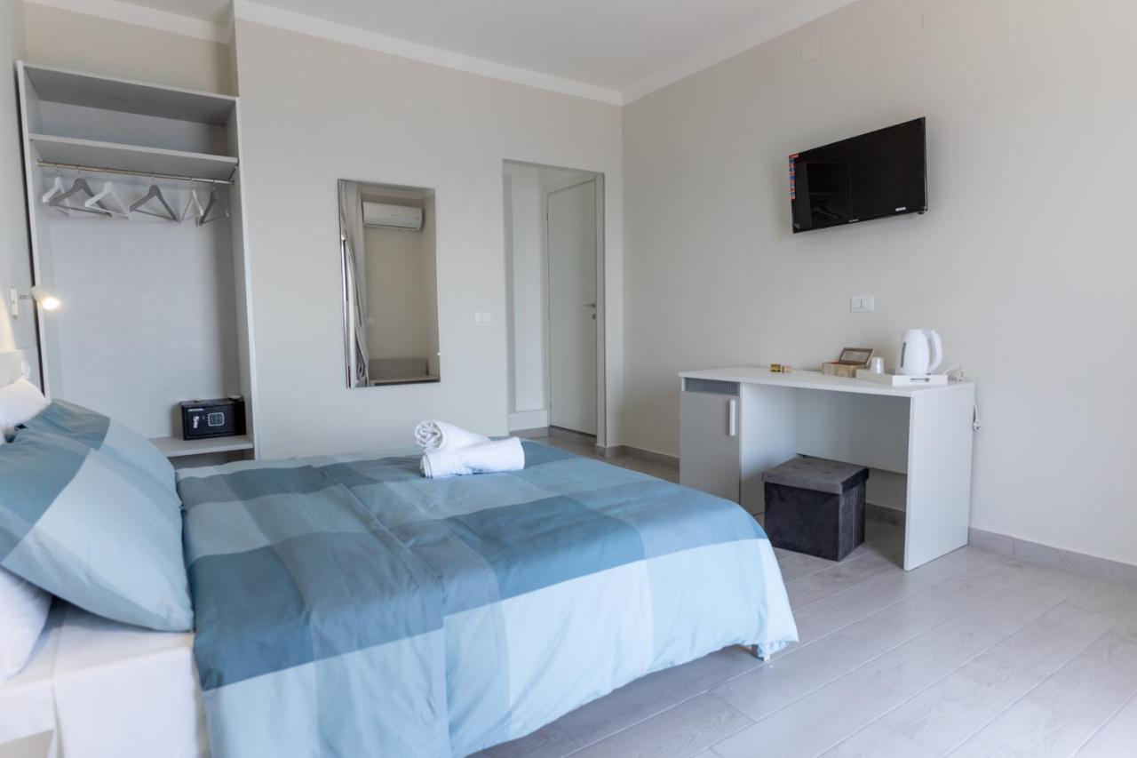 Teddu B&B Giardini Naxos Bagian luar foto